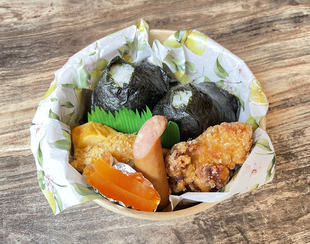 おむすび弁当 1,200円(税込)