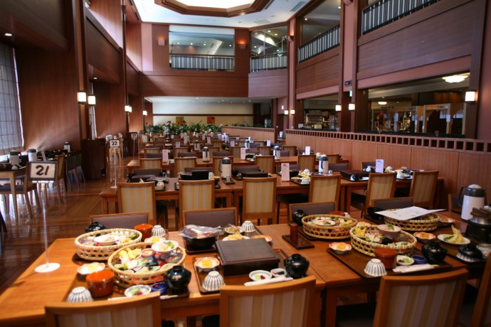 レストラン花幸店内