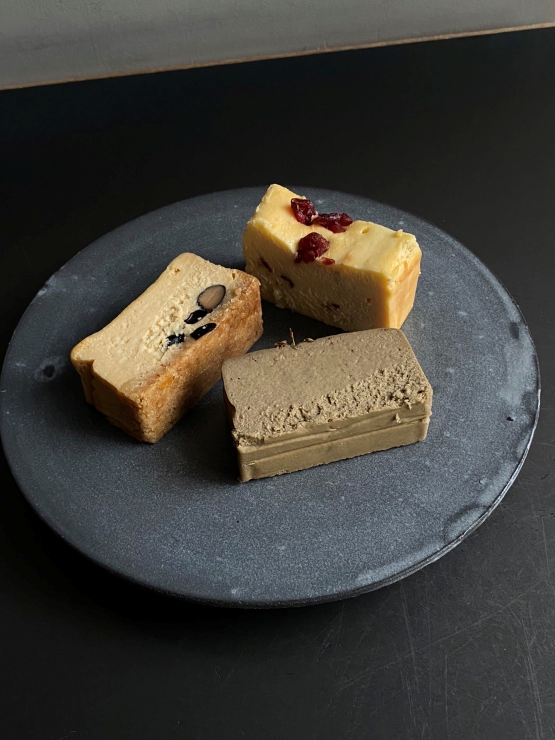 カットチーズケーキ各種