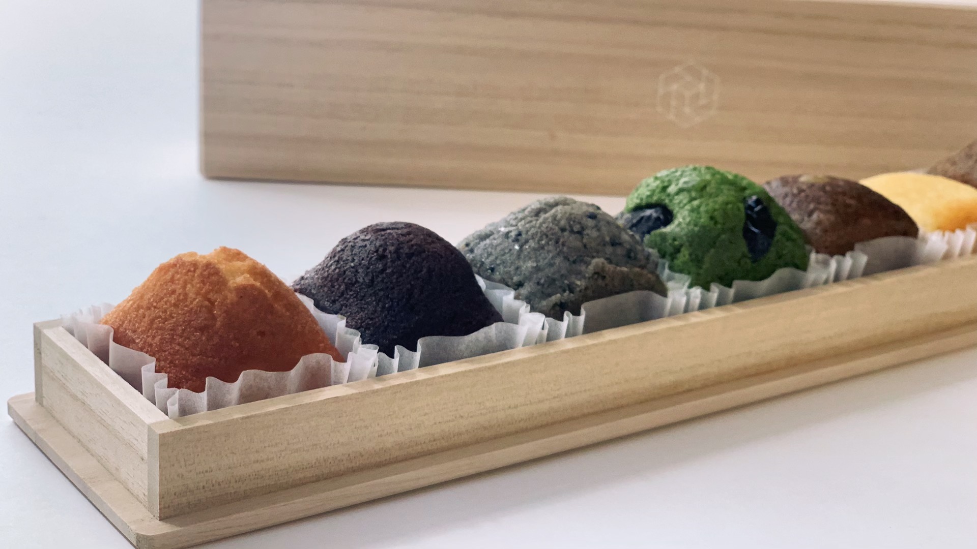 漆菓のパウンドケーキ桐箱詰め合わせ