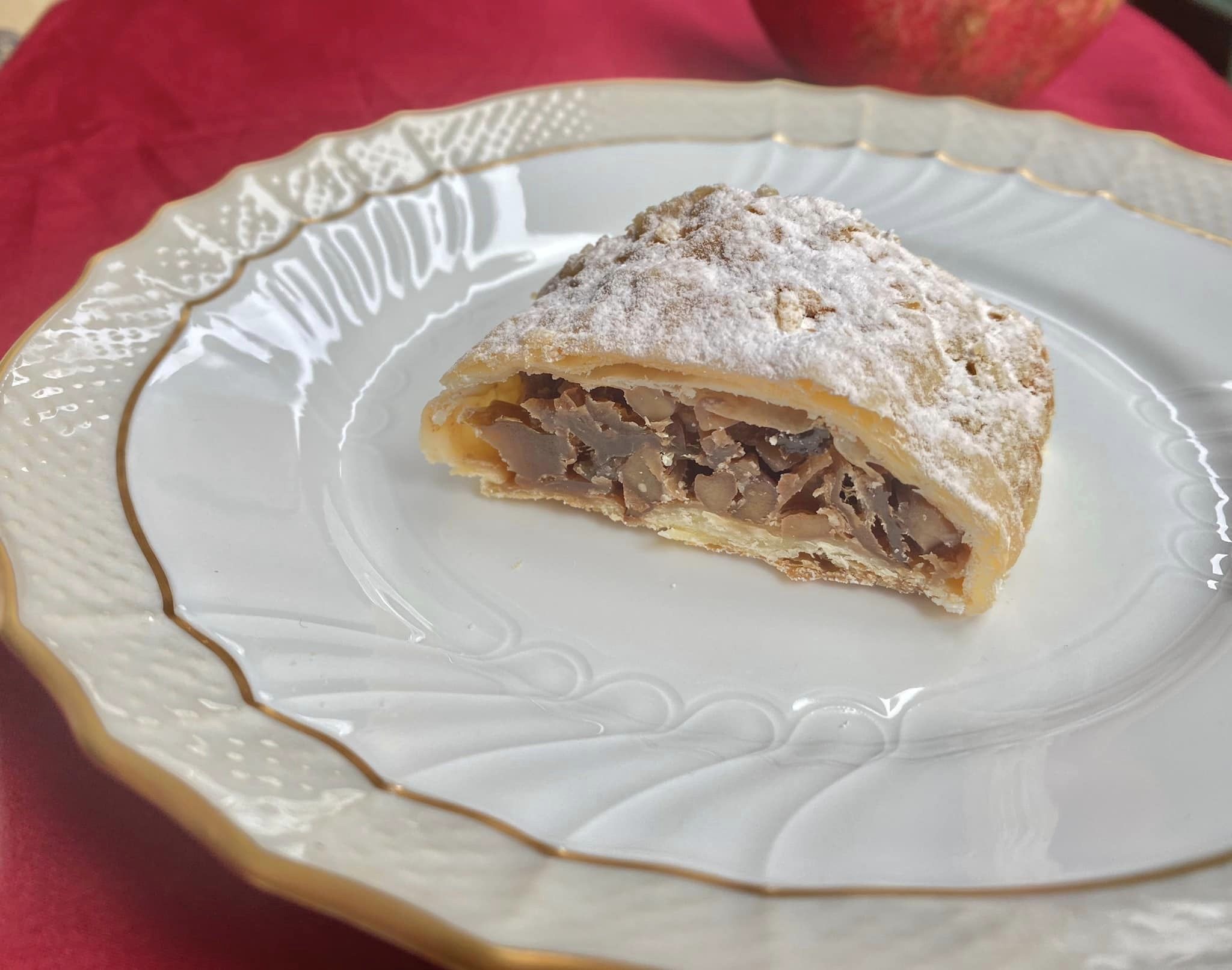 福岡県産りんごのアップルストゥルーデル